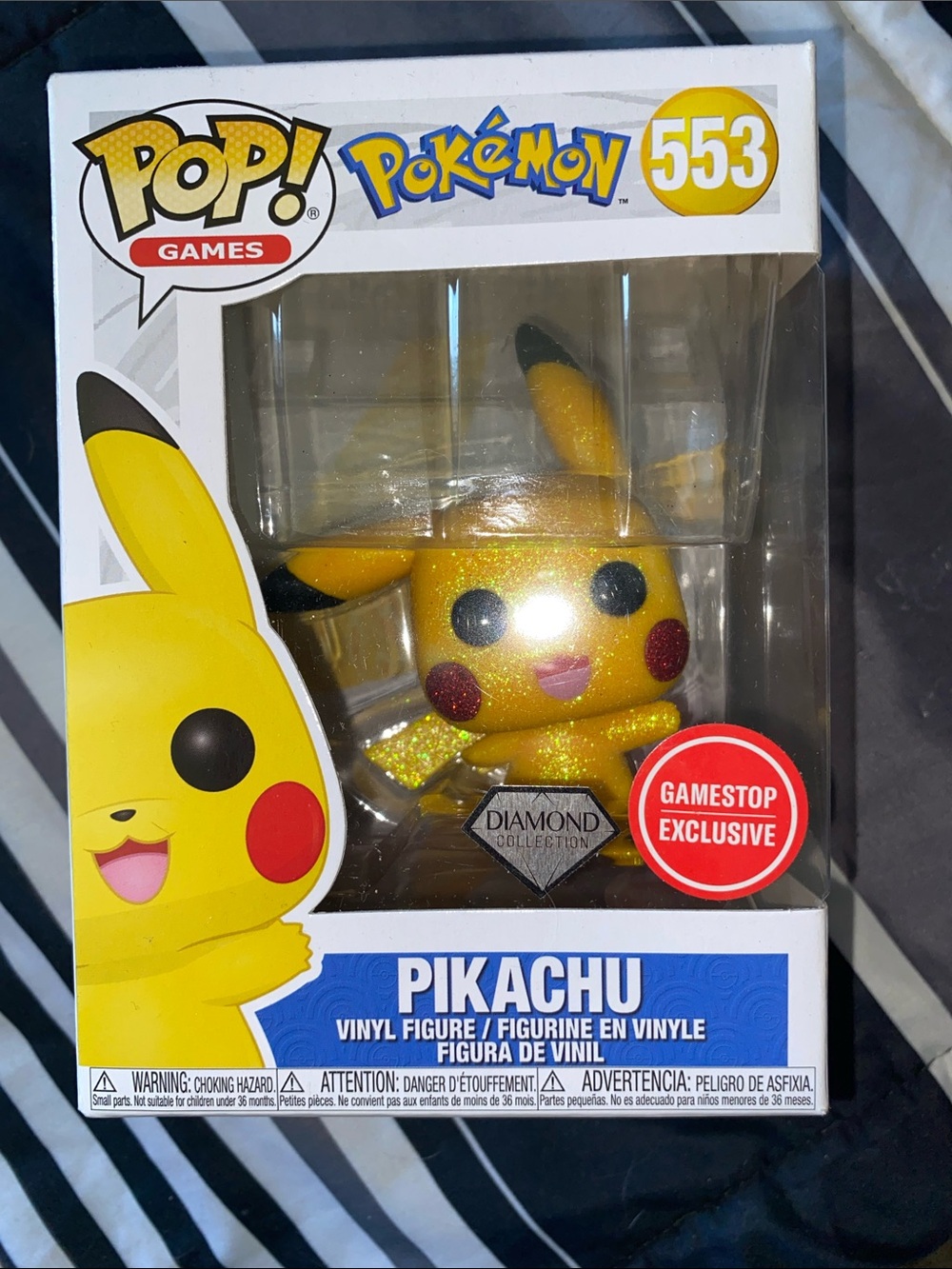 Funko Pikachu Diamond Collection Gold Glitter Pop! Figure